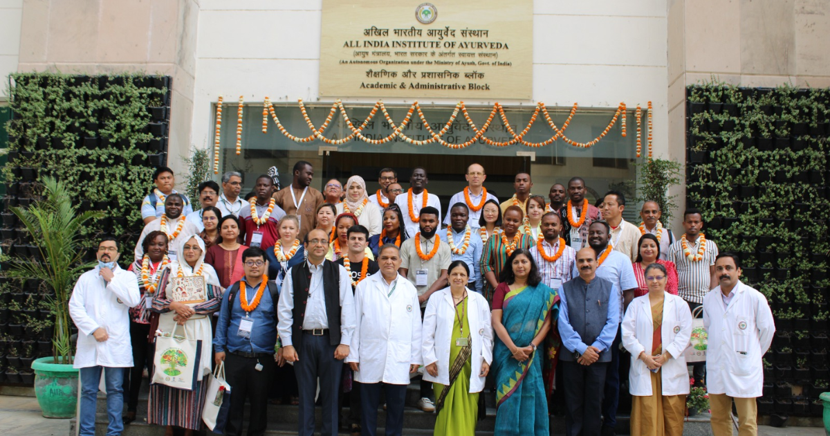 Delegates from 28 countries visit AIIA, attend lecture on traditional knowledge of holistic health care system